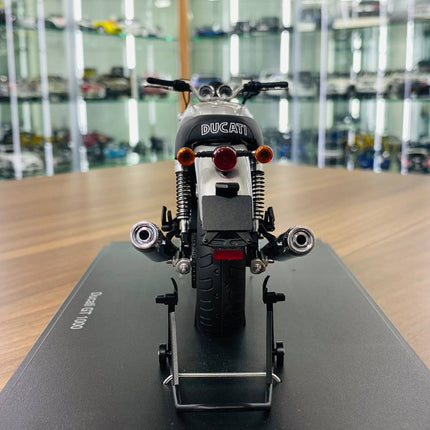 AutoArt Ducati GT 1000 Silver 1:18 Diecast Model Motorcycle - premium collector scale model
