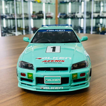 Solido Nissan Skyline GT-R R34 2001 Falcon #1 1/18 Diecast Model Car Falcon Blue - studio product photo of the scale model