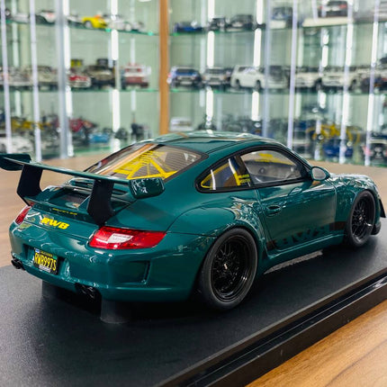 GT Spirit Porsche RWB SYUNKASHUTO 1/18 Green Resin Model - fine detailed model replica