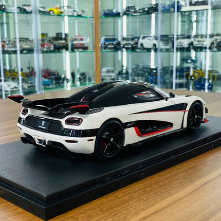 GT Spirit Koenigsegg AGERA RS 1:18 White Resin Model Car - fine detailed model replica