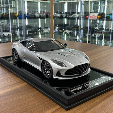 MotorHelix 1/18 Aston Martin DB12 Coupe Lightning Silver Resin Model Limited Edition 99 Pcs - detailed collector display mode
