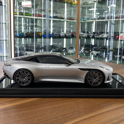 MotorHelix 1/18 Aston Martin DB12 Coupe Lightning Silver Resin Model Limited Edition 99 Pcs - collectible scale model car