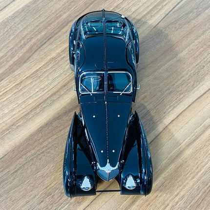 CMC Bugatti Typ 57 SC Atlantic Coupe 1936 1:18 Diecast Model Car Black Limited Edition - detailed die-cast style model