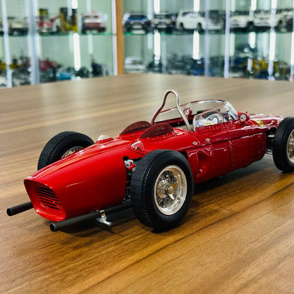 CMC Ferrari Dino 156 F1 1961 1:18 Diecast Model Red - premium collector scale model