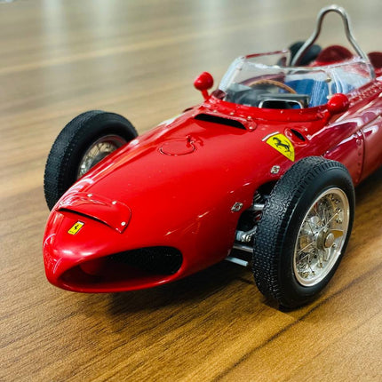 CMC Ferrari Dino 156 F1 1961 1:18 Diecast Model Red - scale model for display