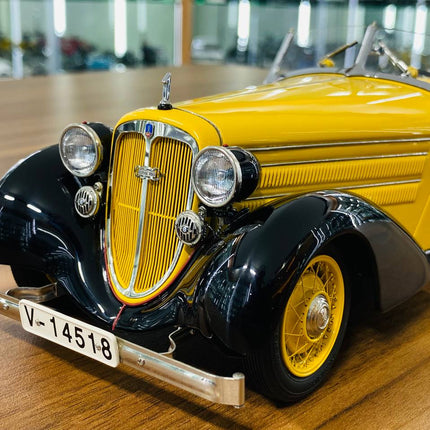CMC 1/18 Audi Front 225 Roadster 1935 Yellow/Black Diecast Model Car - collector edition scale model