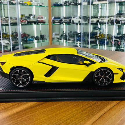 MR Collection Lamborghini Revuelto 1/18 Resin Model Giallo Clarus - collectible scale model car