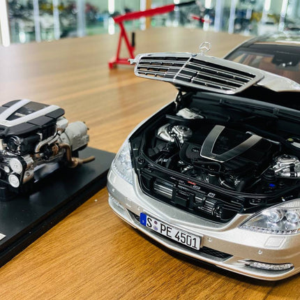 MotorHelix Mercedes-Benz S-Class S600L W221 1/18 Resin Model Iridium Silver - collector edition scale model