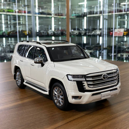 LCD Model Toyota Land Cruiser LC300 ZX White Full Opening 1:18 Diecast Model Car - detailed collector display model