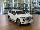 LCD Model Toyota Land Cruiser LC300 ZX White Full Opening 1:18 Diecast Model Car - detailed collector display model