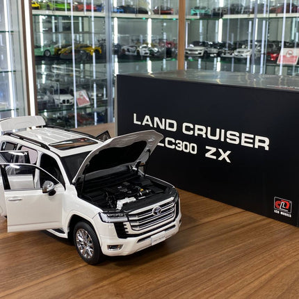 LCD Model Toyota Land Cruiser LC300 ZX White Full Opening 1:18 Diecast Model Car - collector edition scale model