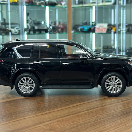 LCD Model Lexus LX 600 V6 2024 Black 1:18 Diecast Model Car - collectible scale model car