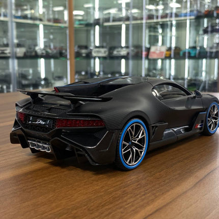 Bburago 1/18 Bugatti Divo Matt Carbon Fiber Diecast Model Car - fine detailed model replica