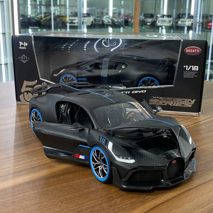 Bburago 1/18 Bugatti Divo Matt Carbon Fiber Diecast Model Car - detailed die-cast style model