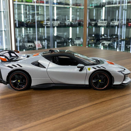 1/18 Metal Diecast Bburago Ferrari SF90 XX Stradale in Silver- Full Opening - collectible scale model car