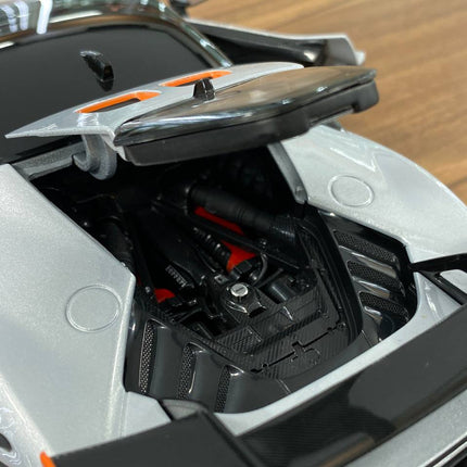 1/18 Metal Diecast Bburago Ferrari SF90 XX Stradale in Silver- Full Opening - detailed die-cast style model