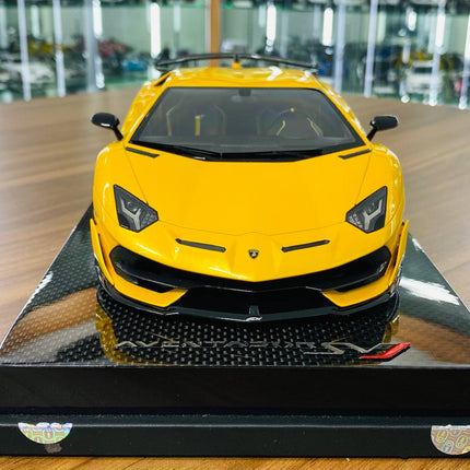 MR Collection Lamborghini Aventador SVJ 1/18 Resin Model Yellow Limited 01/01 - studio product photo of the scale model