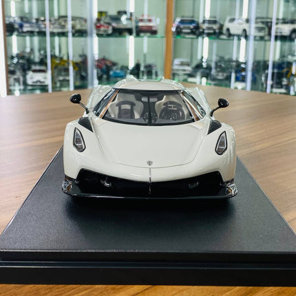 GT Spirit Koenigsegg Jesko Absolut 1/18 Resin Model Grey Limited Edition - studio product photo of the scale model