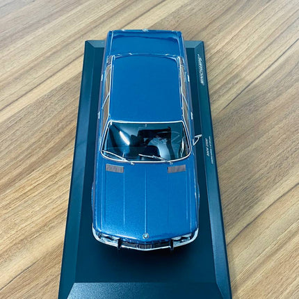 Minichamps BMW 2500 (1968) 1/18 Blue Metallic Diecast Model - detailed die-cast style model