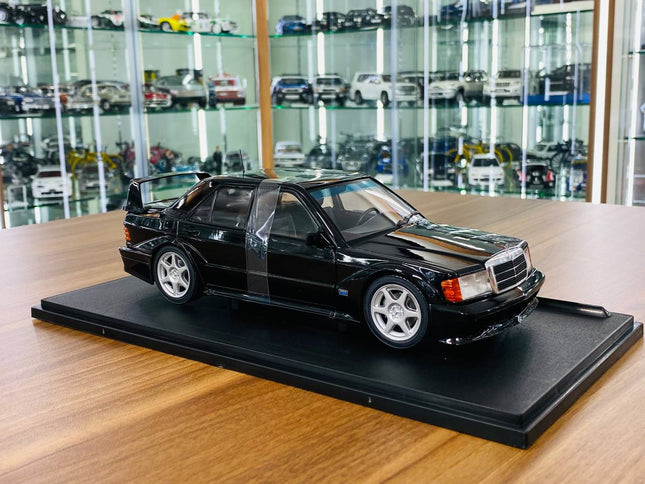 Solido Mercedes-Benz 190E EVO II 1:18 Diecast Model Car Black - detailed collector display model