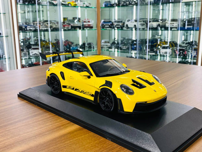 Minichamps 1/18 Porsche 911 (992) GT3 RS 2023 Diecast Model Yellow Black Wheels Limited 300 Pcs - detailed collector display 
