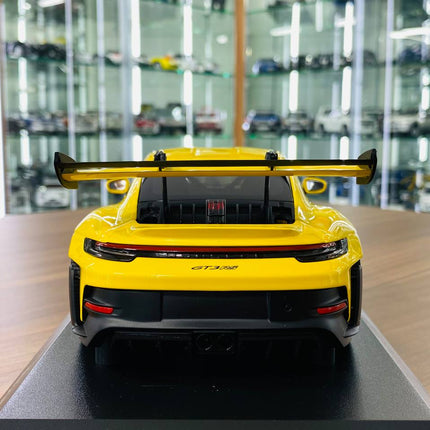 Minichamps 1/18 Porsche 911 (992) GT3 RS 2023 Diecast Model Yellow Black Wheels Limited 300 Pcs - collectible scale model car
