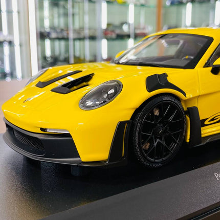 Minichamps 1/18 Porsche 911 (992) GT3 RS 2023 Diecast Model Yellow Black Wheels Limited 300 Pcs - detailed die-cast style mod