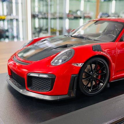 Minichamps 1/18 Porsche 911 (991.2) GT2 RS 2018 Red Diecast Model - collector edition scale model