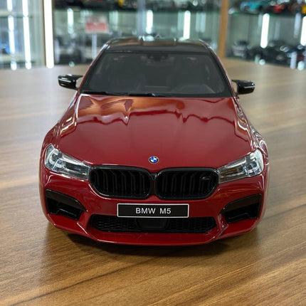GT Spirit BMW M5 (F90) Competition 2020 1:18 Resin Model Car Imola Red - studio product photo of the scale model