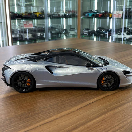GT Spirit McLaren Artura 2021 1:18 Resin Model Car Silver Limited 999 Pcs - collectible scale model car