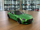 GT Spirit Mercedes Benz AMG GT R V8 Biturbo 2017 1:18 Green Limited 999 pcs - detailed collector display model