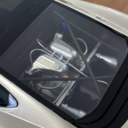 GT Spirit 1:18 Resin Jaguar XJ220 1992 Gold Limited Edition Model - collector edition scale model