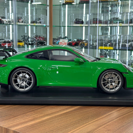 GT Spirit Porsche 911 GT3 1:8 Resin Model Green Limited 300 Pcs - fine detailed model replica