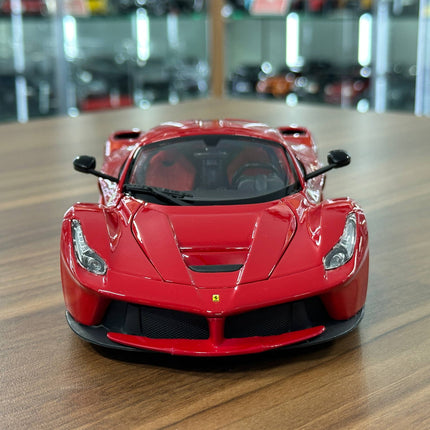 Bburago Ferrari La Ferrari 1/18 Diecast Model Car Red - premium collector scale model