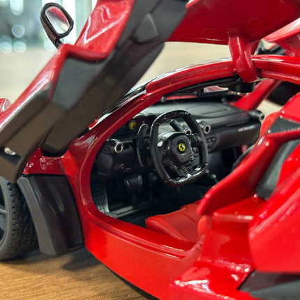 Bburago Ferrari La Ferrari 1/18 Diecast Model Car Red - scale model collectible piece