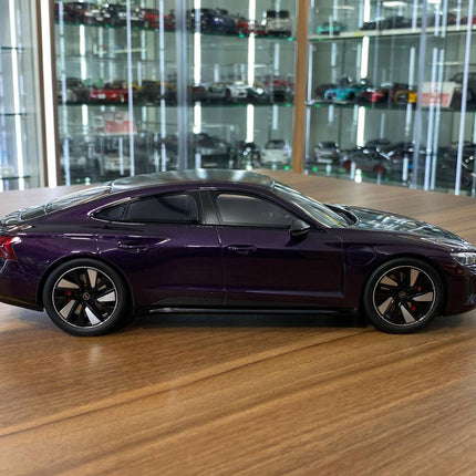 GT Spirit 1/18 Audi RS E-Tron GT Dark Purple Resin Limited 999 - collectible scale model car