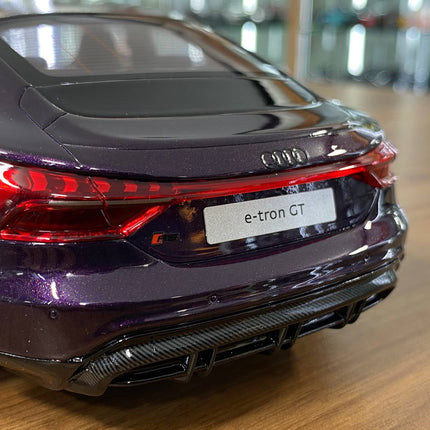 GT Spirit 1/18 Audi RS E-Tron GT Dark Purple Resin Limited 999 - scale model for display