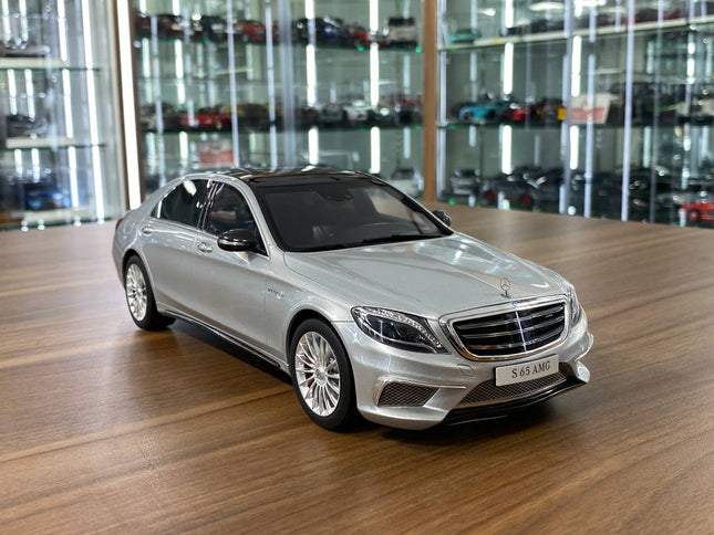 GT Spirit 1/18 Resin Mercedes Benz S 65 AMG W222 2016 Silver - detailed collector display model