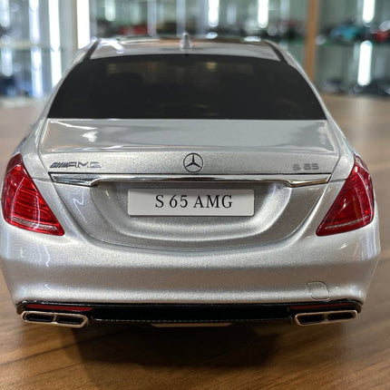 GT Spirit 1/18 Resin Mercedes Benz S 65 AMG W222 2016 Silver - premium collector scale model