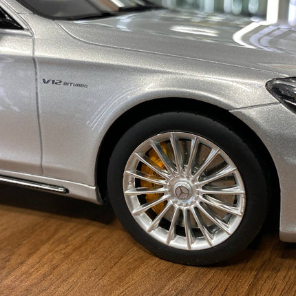 GT Spirit 1/18 Resin Mercedes Benz S 65 AMG W222 2016 Silver - detailed die-cast style model