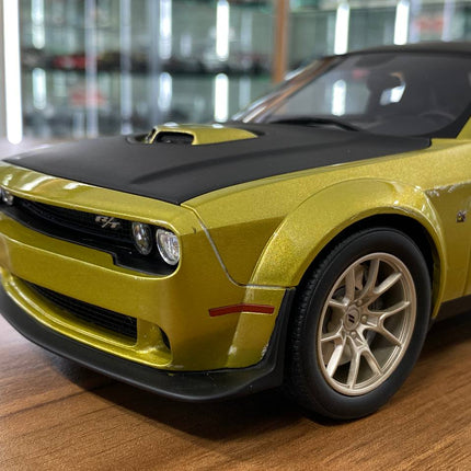 GT Spirit 1/18 Dodge Challenger R/T 50th Anniversary 2020 Resin Model Gold/Matt Black - premium collector scale model