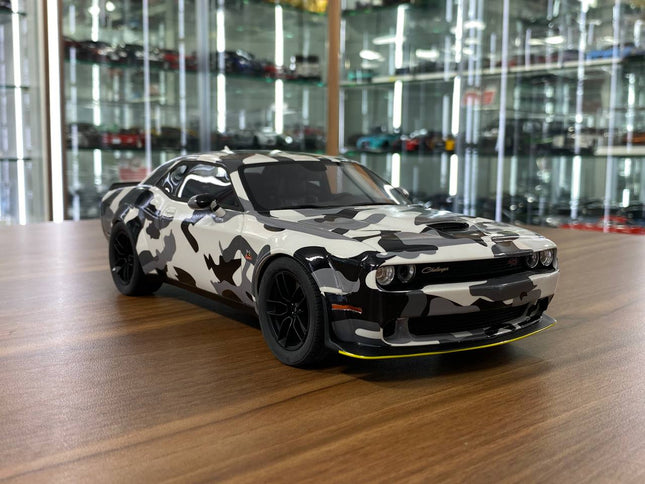 GT Spirit Dodge Challenger R/T Scat Pack Widebody 2019 1:18 Resin Camouflage - detailed collector display model