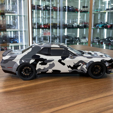 GT Spirit Dodge Challenger R/T Scat Pack Widebody 2019 1:18 Resin Camouflage - collectible scale model car