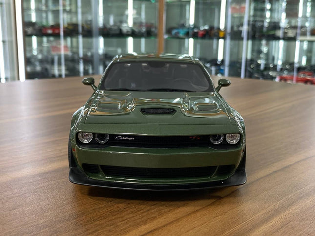 GT Spirit 1:18 Dodge Challenger R/T Scat Pack Widebody 2019 Green Limited 999 - studio product photo of the scale model