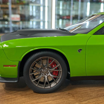 Dodge Challenger SRT Hellcat 2017 1:18 Green Matte Black Diecast Model Car | GT Spirit - scale model for display