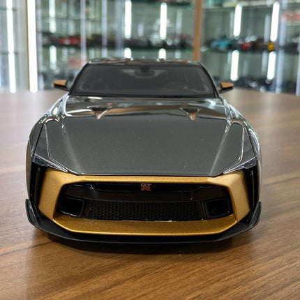 GT Spirit 1:18 Nissan GT-R50 BY ITALDESIGN 2018 Grey Metallic Copper Model Car - studio product photo of the scale model