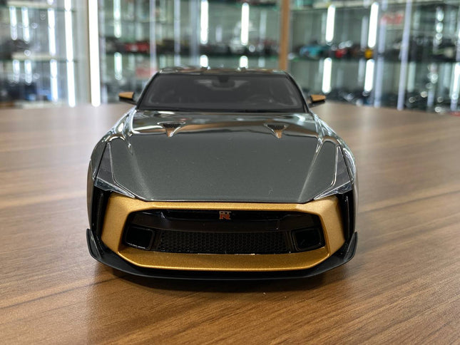 GT Spirit 1:18 Nissan GT-R50 BY ITALDESIGN 2018 Grey Metallic Copper Model Car - studio product photo of the scale model