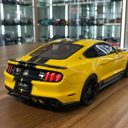1/18 Resin GT Spirit FORD Mustang Shelby GT 2015 Yellow / Black stripes Limited 1050 pcs - fine detailed model replica