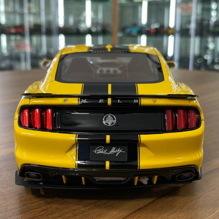1/18 Resin GT Spirit FORD Mustang Shelby GT 2015 Yellow / Black stripes Limited 1050 pcs - premium collector scale model