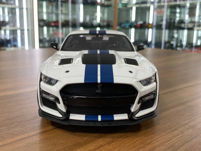GT Spirit Ford Mustang Shelby GT500 Dragon Snake 2020 1/18 Resin White/Blue Stripes - studio product photo of the scale model